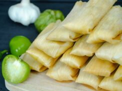 Green chicken tamales picture