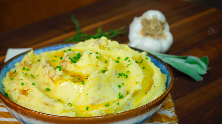 Garlic mashed potatoes