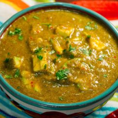 Green salsa taquera