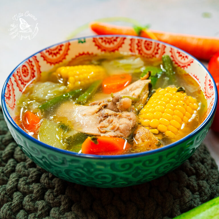 Caldo de pollo - Mexican chicken soup