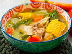 Caldo de pollo - Mexican chicken soup
