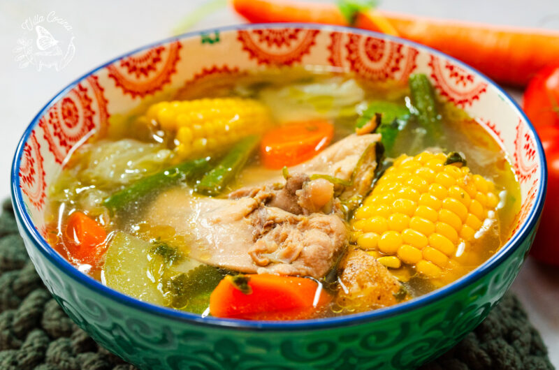 Sopa de pollo-Mexican chicken soup