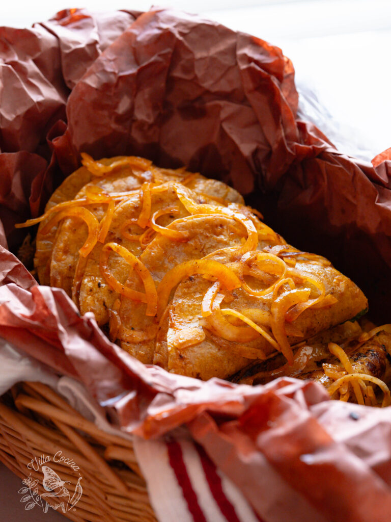 Tacos de canasta ready to be served.