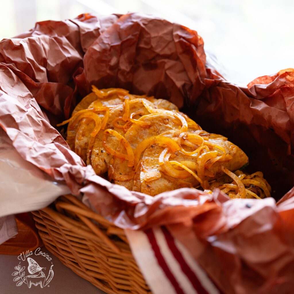 Tacos de canasta ready to be served 