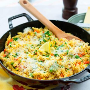 Pan-fried lemon garlic pasta