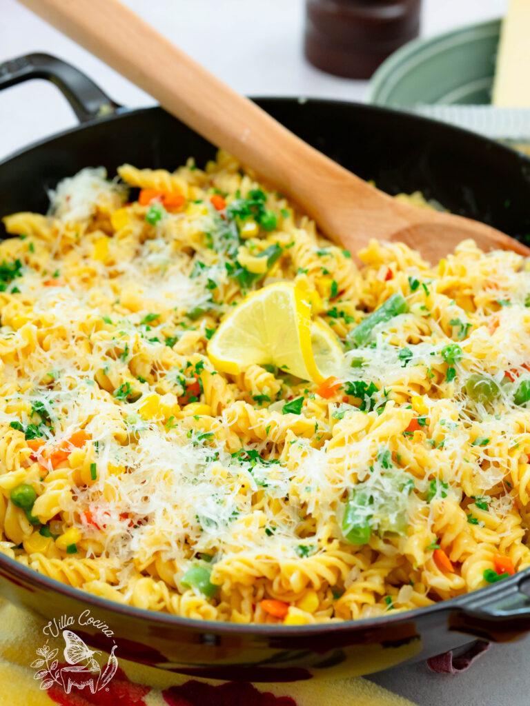 Pan-fried lemon garlic pasta