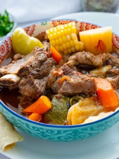 Instant Pot Caldo de Res